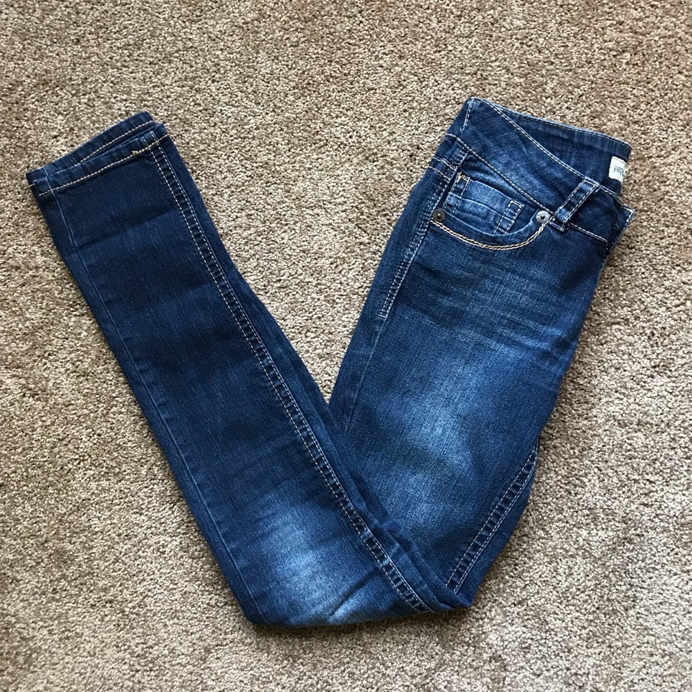 Super Skinny Darkwash Jeans